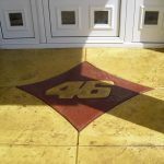 štampani beton u dvorištu sa dekorativnim uzorkom