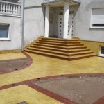 personalizovani štampani beton u privatnom dvorištu