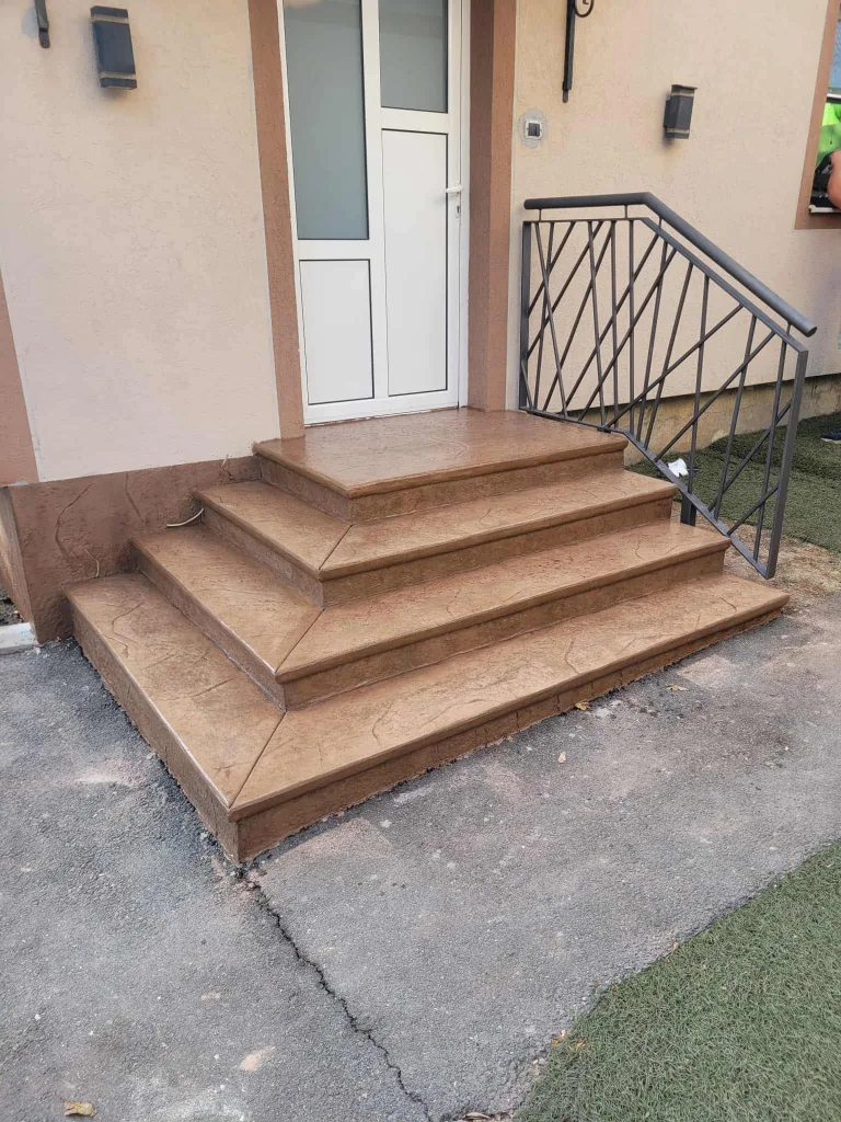 Ulazne stepenice od štampanog betona – detalj