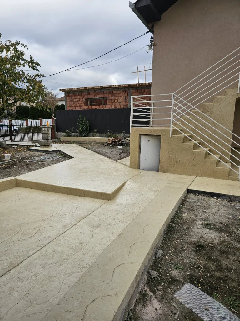 Uređen spoljašnji prostor privatne kuće – Kragujevac